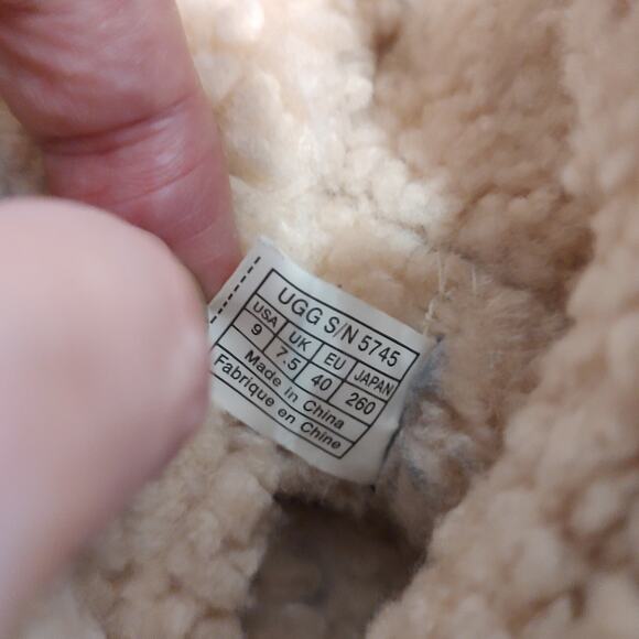 UGG Australia Bellevue Women Brown Leather Sheepskin Lined Boots 5745 Size US 9 - Picture 10 of 11